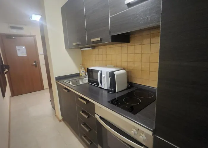 Sunset C8-24 פומורי